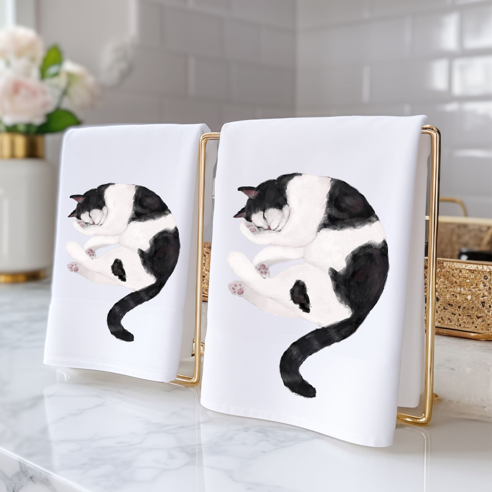 Cozy Sleeping Cat Bathroom Towel - MerikaArt