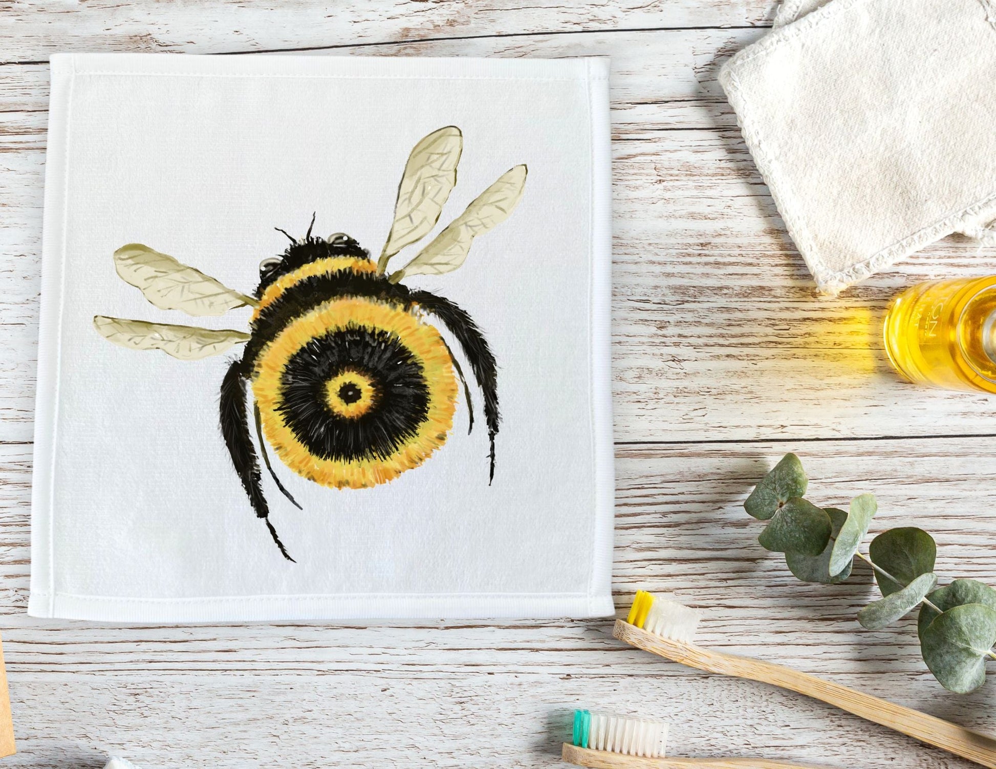 Bumble Bee Washcloth - MerikaArt