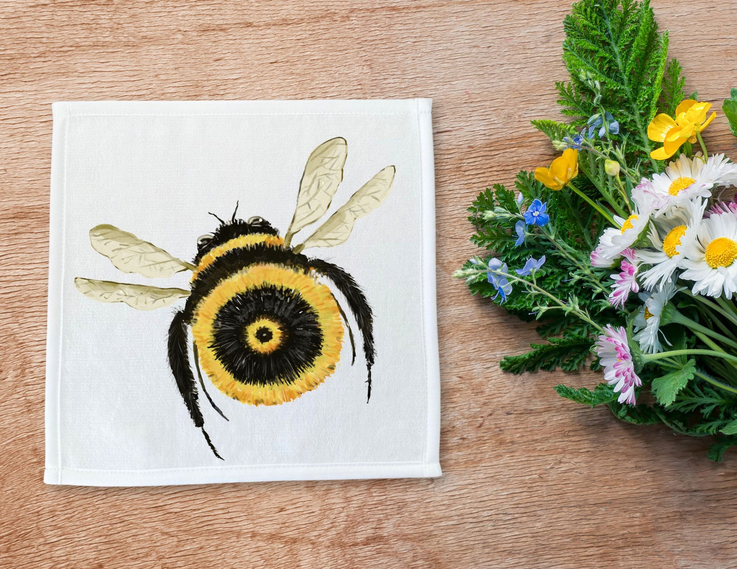 Bumble Bee Washcloth - MerikaArt